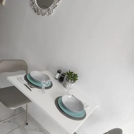 New Studio In The Heart Of Hersonisos Апартаменти Херсонісос